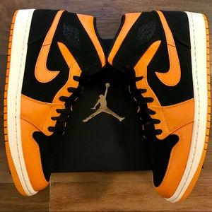 nike air jordan 1 mid orange peel